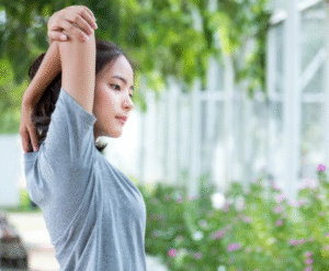 두통으로 고통받고 있나요? 간단한 스트레칭으로 두통을 예방하고 머리를 맑게